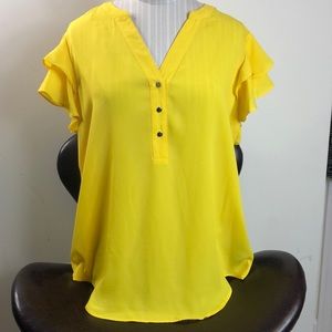 Zac & Rachel Blouse yellow short ruffled sleeve size medium